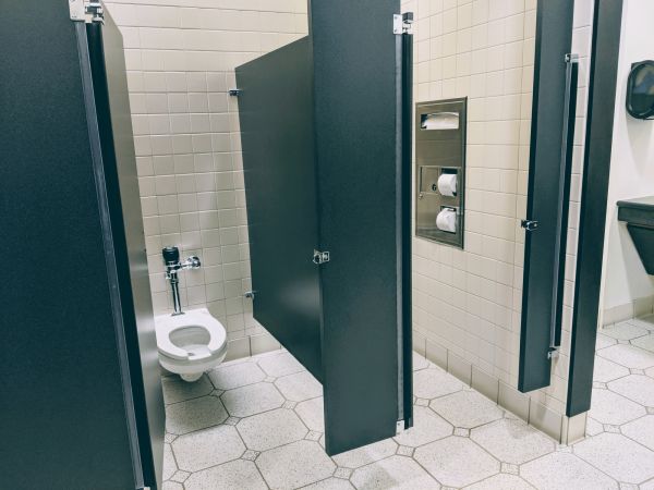 Cost of Commercial Toilet Installation in Sugar Land